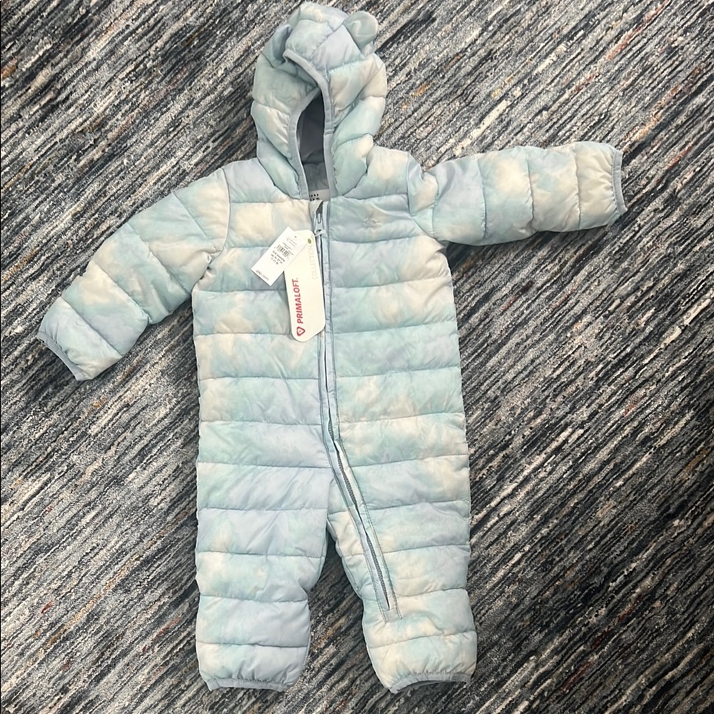 NWT Baby Gap - primaloft snowsuit 0-6 months